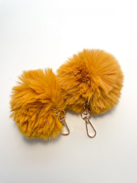 PomPom mostarda con portachiavi