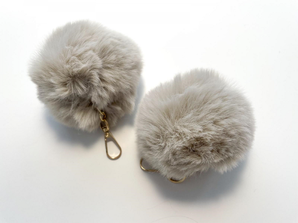 PomPom beige con portachiavi